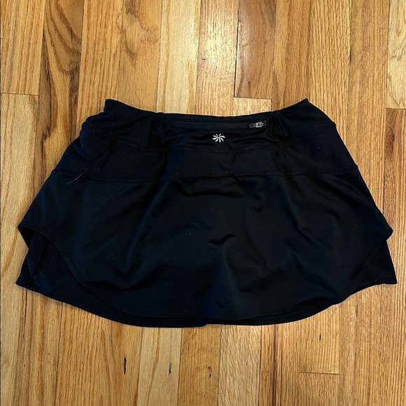 Athleta tennis skirt size XS. Built in mesh shorts, non-slip hem, ball pockets - Picture 2 of 14
